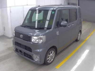 Toyota PIXIS MEGA