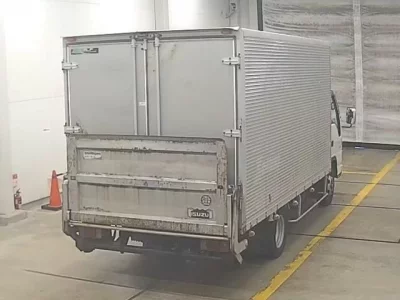 Isuzu ELF  с аукциона в Японии