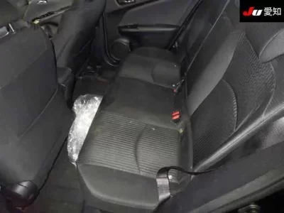 Toyota PRIUS  с аукциона в Японии