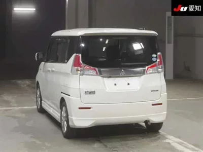 Mitsubishi DELICA D2