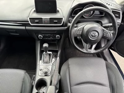 Mazda AXELA  с аукциона в Японии