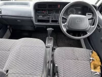 Toyota HIACE VAN лот № 1787 оценка RA  с аукциона в Японии 3