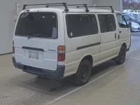Toyota HIACE VAN лот № 1787 оценка RA  с аукциона в Японии 1