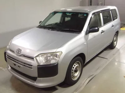 Toyota SUCCEED  с аукциона в Японии