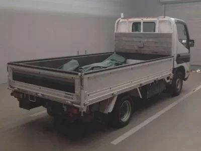 Toyota DYNA  с аукциона в Японии