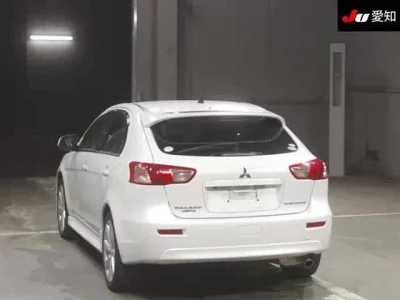 Mitsubishi GALANT FORTIS