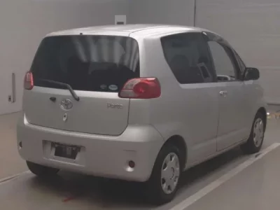 Toyota PORTE  с аукциона в Японии