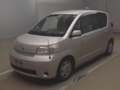 Toyota PORTE  с аукциона в Японии