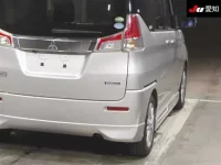 Mitsubishi DELICA D2 лот № 71227 оценка 3  с аукциона в Японии 7