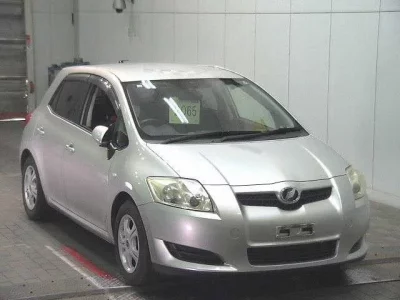Toyota AURIS  с аукциона в Японии
