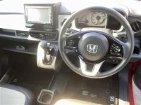 Mercedes-Benz E CLASS лот № 7086 оценка 4  с аукциона в Японии 2