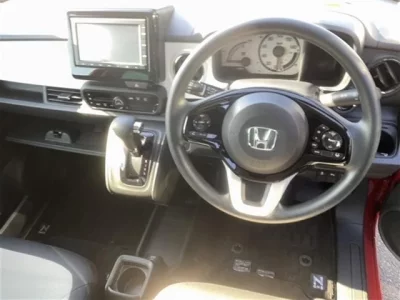 Mercedes-Benz E CLASS  с аукциона в Японии