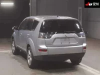 Mitsubishi OUTLANDER лот № 71236 оценка 3.5  с аукциона в Японии 1