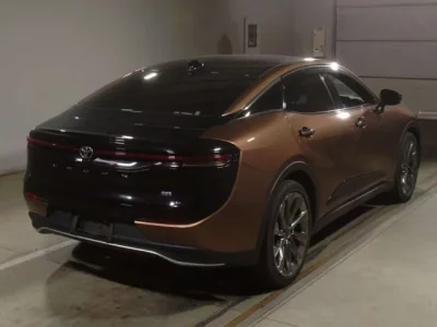 Toyota CROWN CROSSOVER