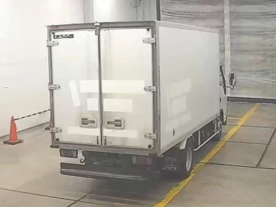 Isuzu ELF  с аукциона в Японии