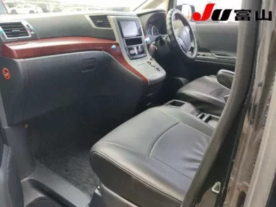 Toyota VELLFIRE  с аукциона в Японии