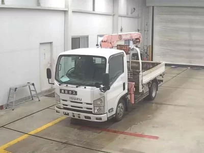 Isuzu ELF  с аукциона в Японии