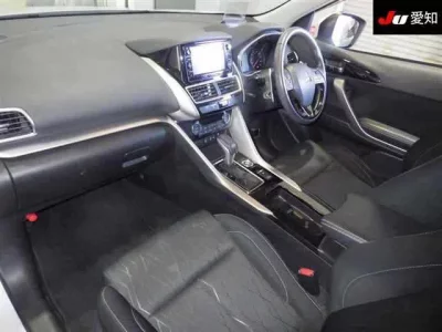 Mitsubishi ECLIPSE CROSS  с аукциона в Японии