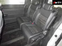 Honda STEP WAGON лот № 3022 оценка 4.5  с аукциона в Японии 3