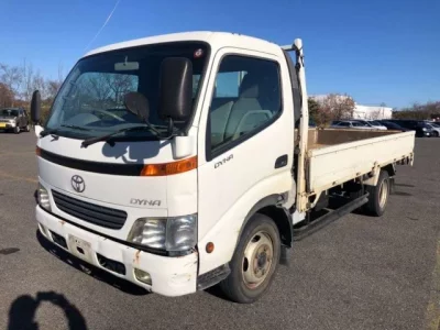 Toyota DYNA  с аукциона в Японии
