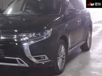 Mitsubishi OUTLANDER PHEV лот № 71248 оценка 4  с аукциона в Японии 6