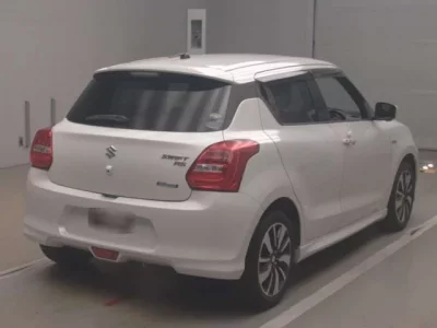 Suzuki SWIFT  с аукциона в Японии