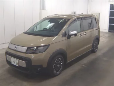 Honda FREED  с аукциона в Японии