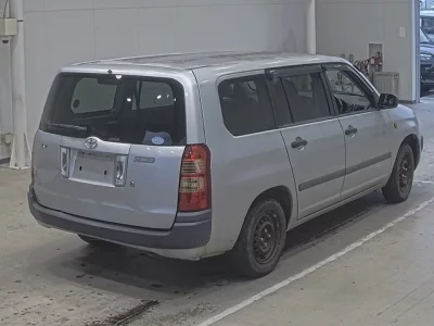 Toyota SUCCEED  с аукциона в Японии