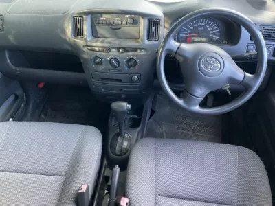 Toyota SUCCEED  с аукциона в Японии