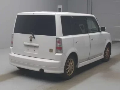 Toyota BB  с аукциона в Японии