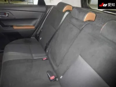 Toyota AURIS  с аукциона в Японии