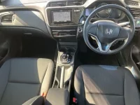 Honda GRACE лот № 1839 оценка 4  с аукциона в Японии 3