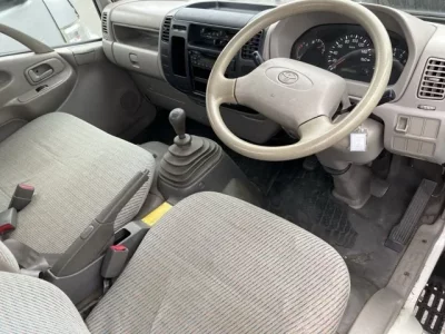 Toyota DYNA  с аукциона в Японии