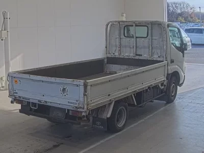 Toyota DYNA  с аукциона в Японии