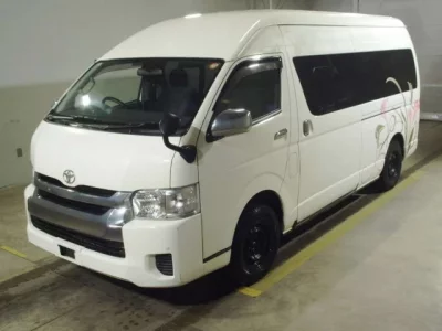 Toyota HIACE  с аукциона в Японии
