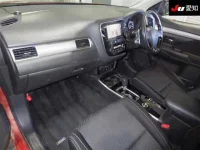 Mitsubishi OUTLANDER лот № 71263 оценка 3.5  с аукциона в Японии 2