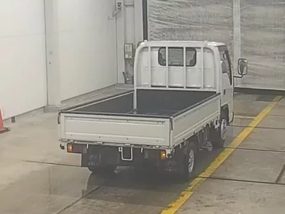 Isuzu ELF  с аукциона в Японии