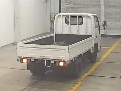 Isuzu ELF  с аукциона в Японии