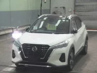 Nissan KICKS лот № 2111 оценка 4.5  с аукциона в Японии 2