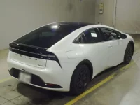 Toyota PRIUS лот № 2001 оценка 5  с аукциона в Японии 1