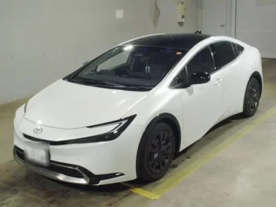Toyota PRIUS  с аукциона в Японии