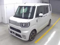 Daihatsu WAKE лот № 3052 оценка 4  с аукциона в Японии 2