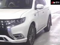 Mitsubishi OUTLANDER PHEV лот № 71282 оценка 4  с аукциона в Японии 6