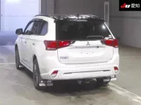 Mitsubishi OUTLANDER PHEV лот № 71282 оценка 4  с аукциона в Японии 1