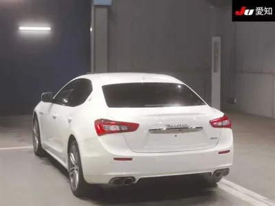 Maserati GHIBLI  с аукциона в Японии