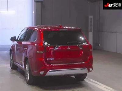 Mitsubishi OUTLANDER PHEV  с аукциона в Японии