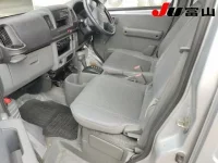 Mitsubishi MINICAB VAN лот № 1617 оценка 3  с аукциона в Японии 2