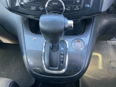 Nissan SERENA  с аукциона в Японии