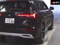 Mitsubishi OUTLANDER PHEV лот № 71295 оценка 6  с аукциона в Японии 7