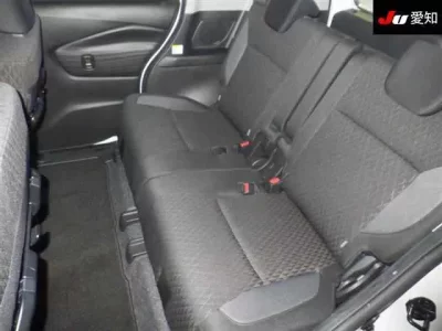 Mitsubishi DELICA D2  с аукциона в Японии